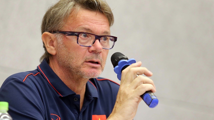 HLV Troussier chỉ ra lứa cầu nòng cốt của Việt Nam hướng đến World Cup 2026