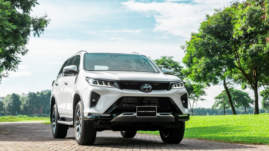 Ảnh chi tiết Toyota Fortuner 2020 giá từ 995 triệu đồng