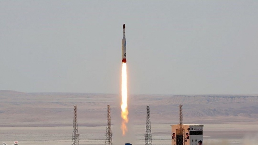 Iran thử nghiệm tên lửa đẩy 3 tầng sử dụng nhiên liệu rắn