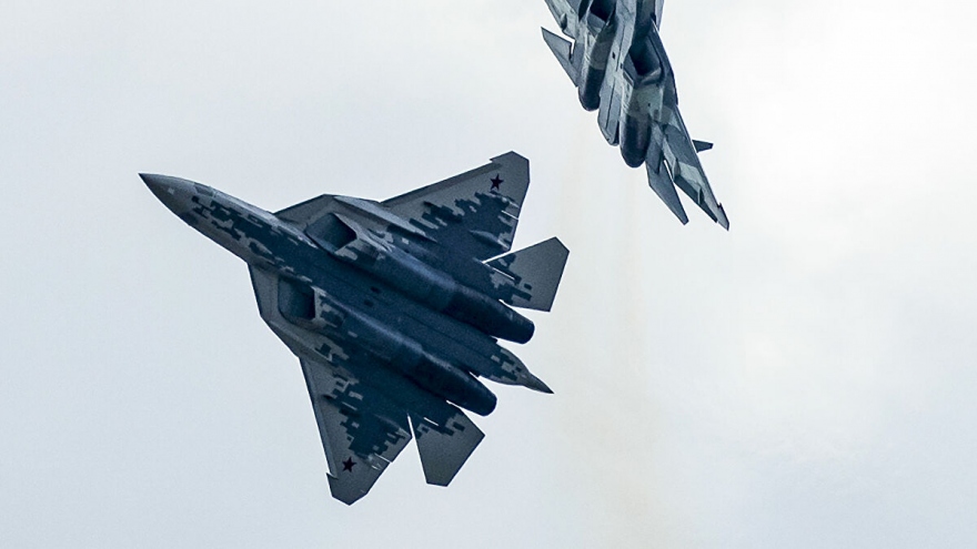 Nga thử nghiệm khả năng mang tên lửa siêu thanh trên tiêm kích tàng hình Su-57