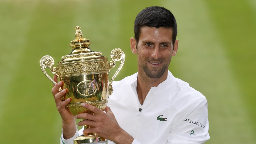 Vô địch Wimbledon 2021, Djokovic sánh ngang số danh hiệu Grand Slam của Federer và Nadal