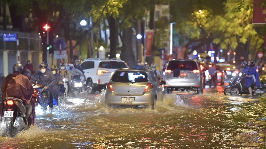 Thời tiết ngày 12/7: Miền Bắc mát mẻ, nhiệt độ không quá 35 độ, Nam bộ có mưa dông