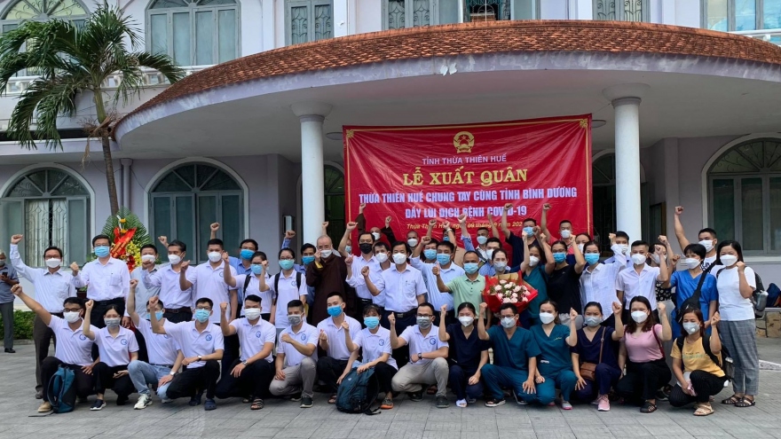 Tăng, ni ở Thừa Thiên – Huế tham gia hỗ trợ Bình Dương chống dịch