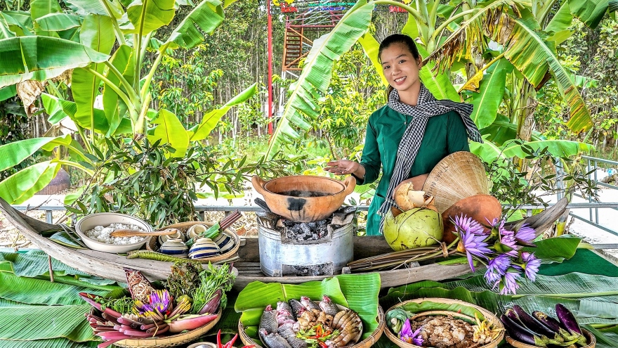 Lẩu mắm U Minh – Đậm đà hương vị Tết