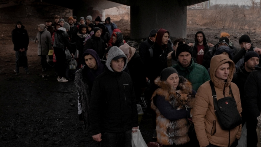 Khủng hoảng nhân đạo Ukraine xấu đi: Các bên phối hợp giải quyết