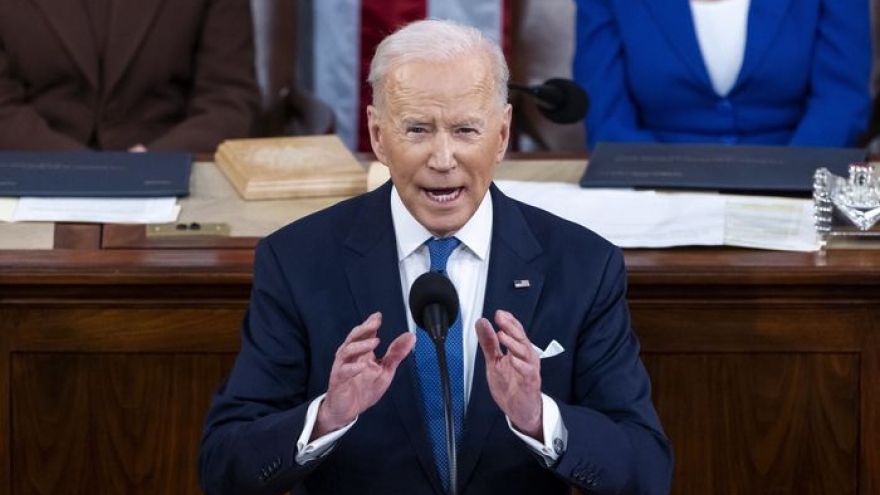 Tổng thống Biden kêu gọi "ngừng coi Covid-19 là ranh giới chia rẽ đảng phái"