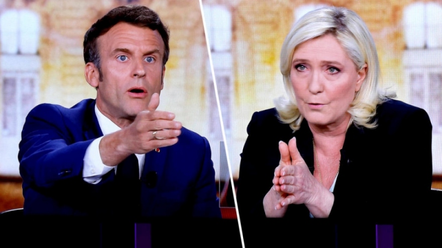 Tranh luận bầu cử tổng thống Pháp: Ông Macron tấn công, bà Le Pen điềm tĩnh