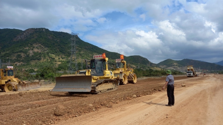 Khánh Hòa nỗ lực tìm nguồn nhân lực để khôi phục kinh tế