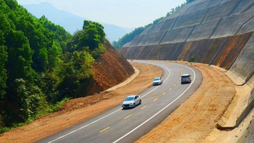 Cần quy rõ trách nhiệm trong việc chậm tiến độ tuyến đường Hồ Chí Minh