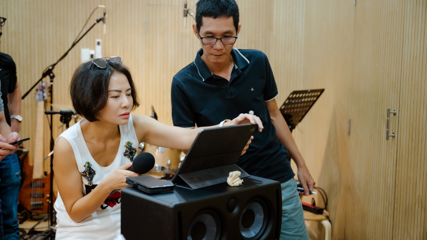 Thu Minh hội ngộ nhạc sĩ Hoài Sa, luyện tập cho đêm nhạc trở lại