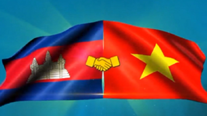 Lãnh đạo Cấp cao hai Đảng Việt Nam-Campuchia trao đổi thư mừng