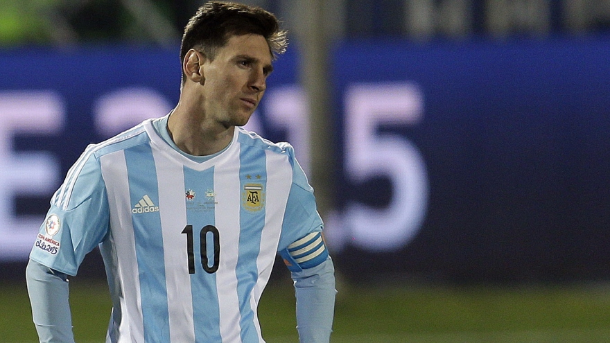 Ngày này năm xưa: Messi lỡ hẹn với danh hiệu đầu tiên cùng ĐT Argentina