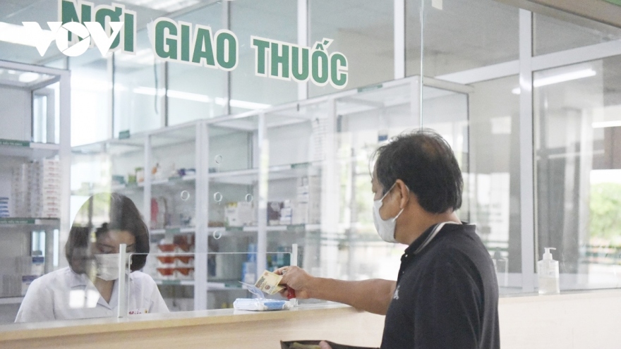 Thiếu thuốc cục bộ nhưng nhiều địa phương chưa mở được gói thầu