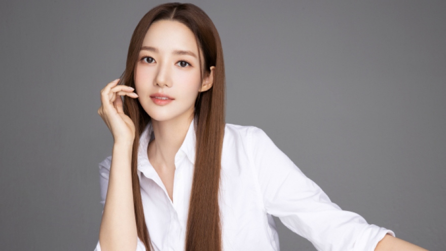 Dispatch tung ảnh hẹn hò của Park Min Young và bạn trai đại gia