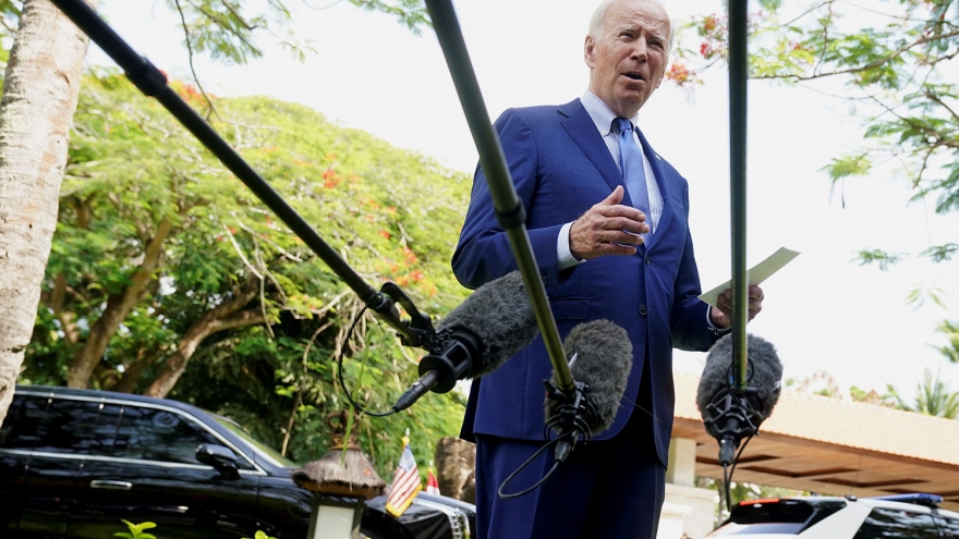 Tổng thống Mỹ Biden: Tên lửa rơi ở Ba Lan "không chắc" được bắn từ Nga