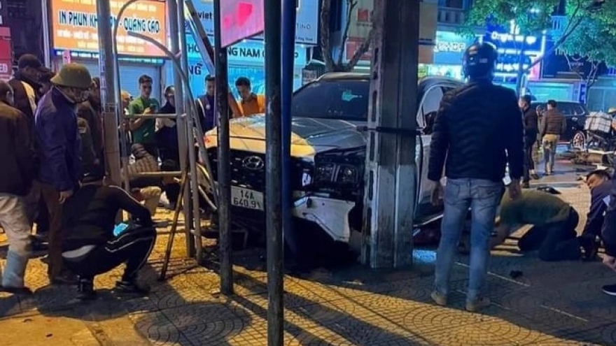 Tạm giữ hình sự lái xe Santafe gây tai nạn liên hoàn ở Quảng Ninh