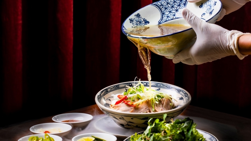 Làm gì để ẩm thực Việt “bước ra ánh sáng”?