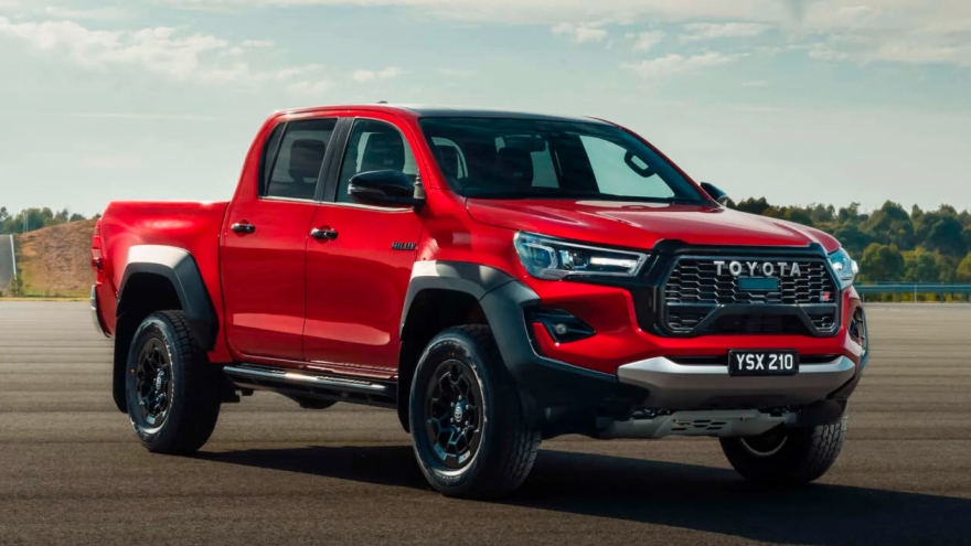 Toyota Hilux GR Sport ra mắt với những thông số ấn tượng