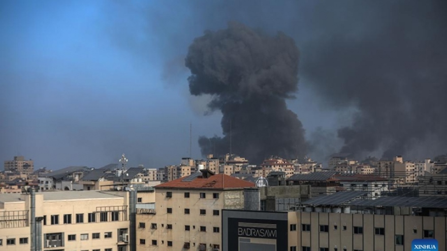 Quân đội Israel đẩy mạnh tấn công Gaza; Hezbollah bắn phá dữ dội vào Israel