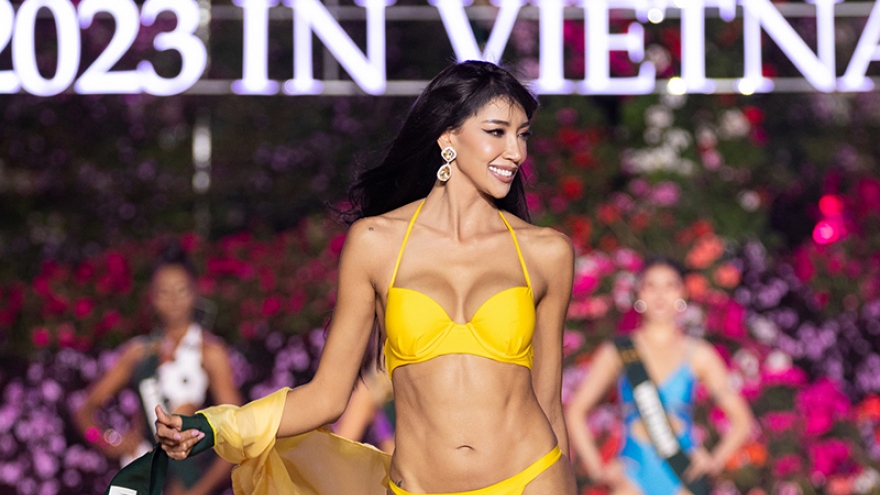 Thí sinh Miss Earth 2023 khoe dáng nóng bỏng với bikini dưới trời lạnh 15 độ