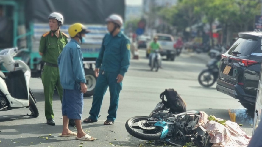 Tai nạn giữa xe tải và xe gắn máy làm một người tử vong