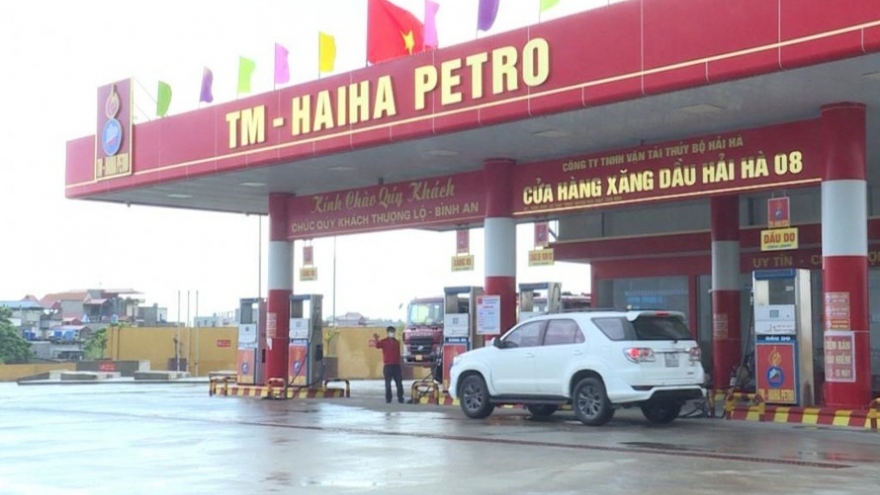 Dừng thủ tục hải quan với doanh nghiệp xăng dầu Hải Hà và Xuyên Việt Oil