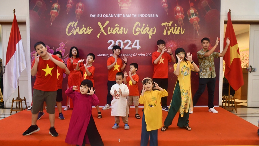 Ấm áp Tết cộng đồng chào xuân Giáp Thìn 2024 tại Indonesia