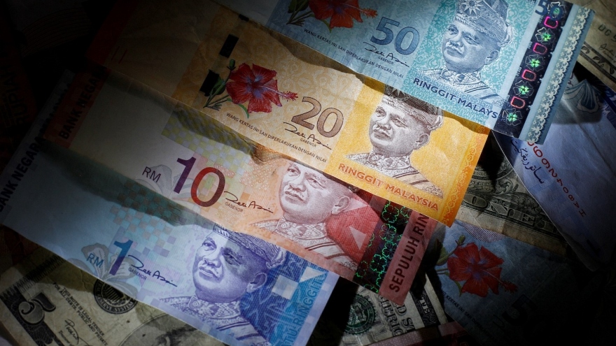 Đồng Ringgit của Malaysia rơi xuống mức thấp nhất kể từ cuộc khủng hoảng 1998