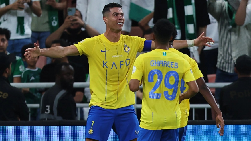 Ronaldo ghi bàn, Al Nassr thắng trận đại chiến Al Ahli