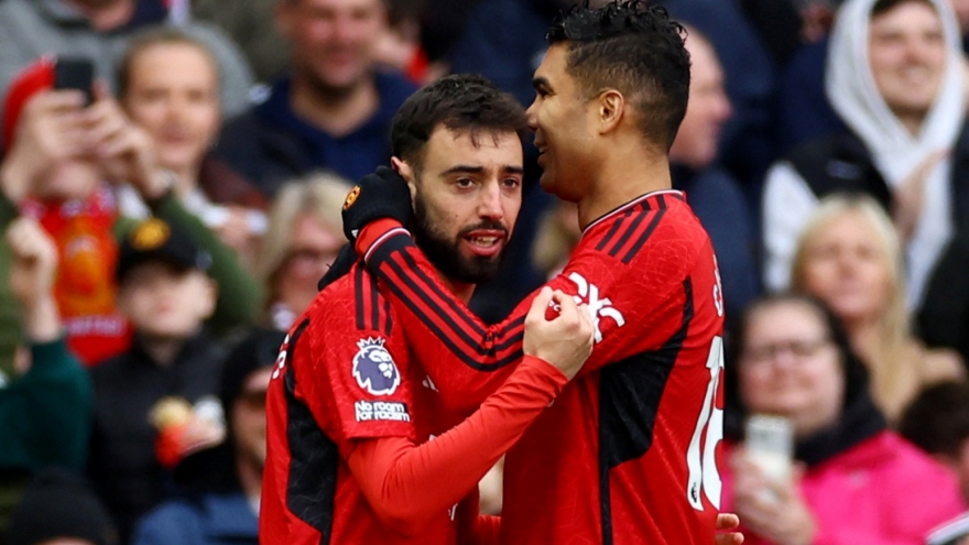 Salah lập kỷ lục khủng ở Old Trafford, Bruno Fernandes cán cột mốc ấn tượng