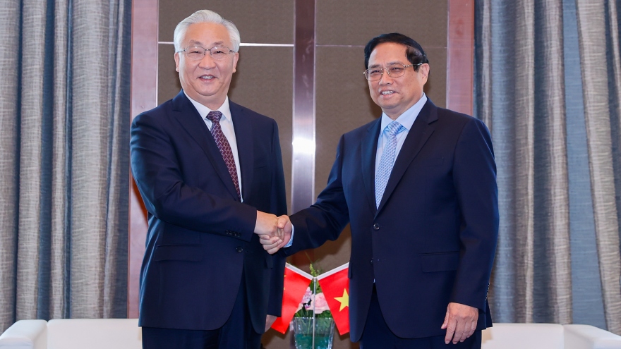 Thủ tướng đề nghị thúc đẩy 3 tuyến đường sắt kết nối Việt Nam - Trung Quốc