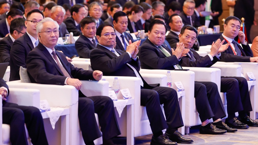 Thủ tướng dự Hội nghị Việt-Trung về phát triển hạ tầng chiến lược giao thông