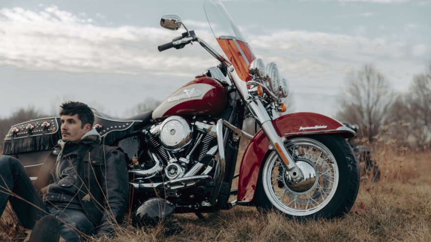 Chiêm ngưỡng mô tô cao cấp Harley Davidson Hydra-Glide Revival giá gần 1 tỷ đồng