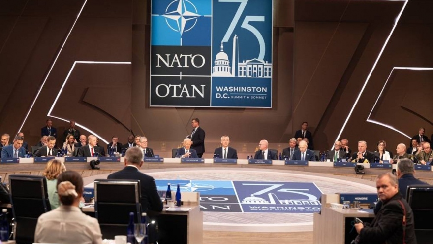 Thượng đỉnh NATO nhấn mạnh tình đoàn kết và mở rộng hợp tác