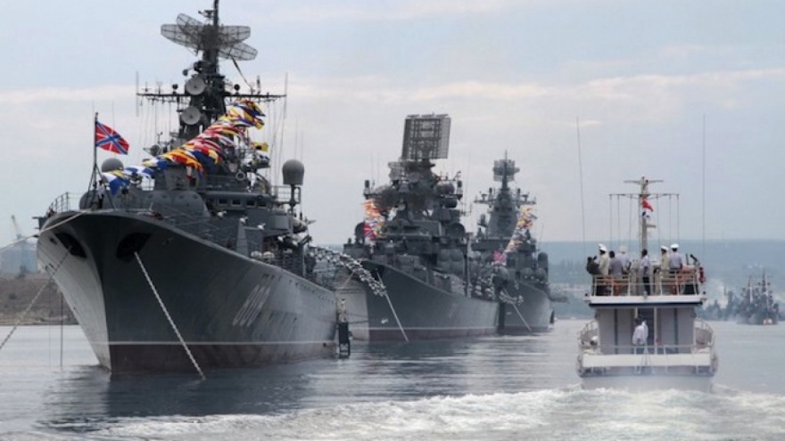 Ukraine nói tàu tuần tra cuối cùng của Nga đã rời Crimea