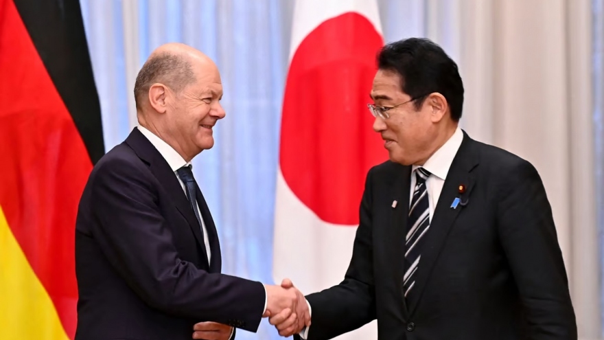 Thủ tướng Nhật Bản muốn thiết lập khuôn khổ an ninh kinh tế mới với Đức