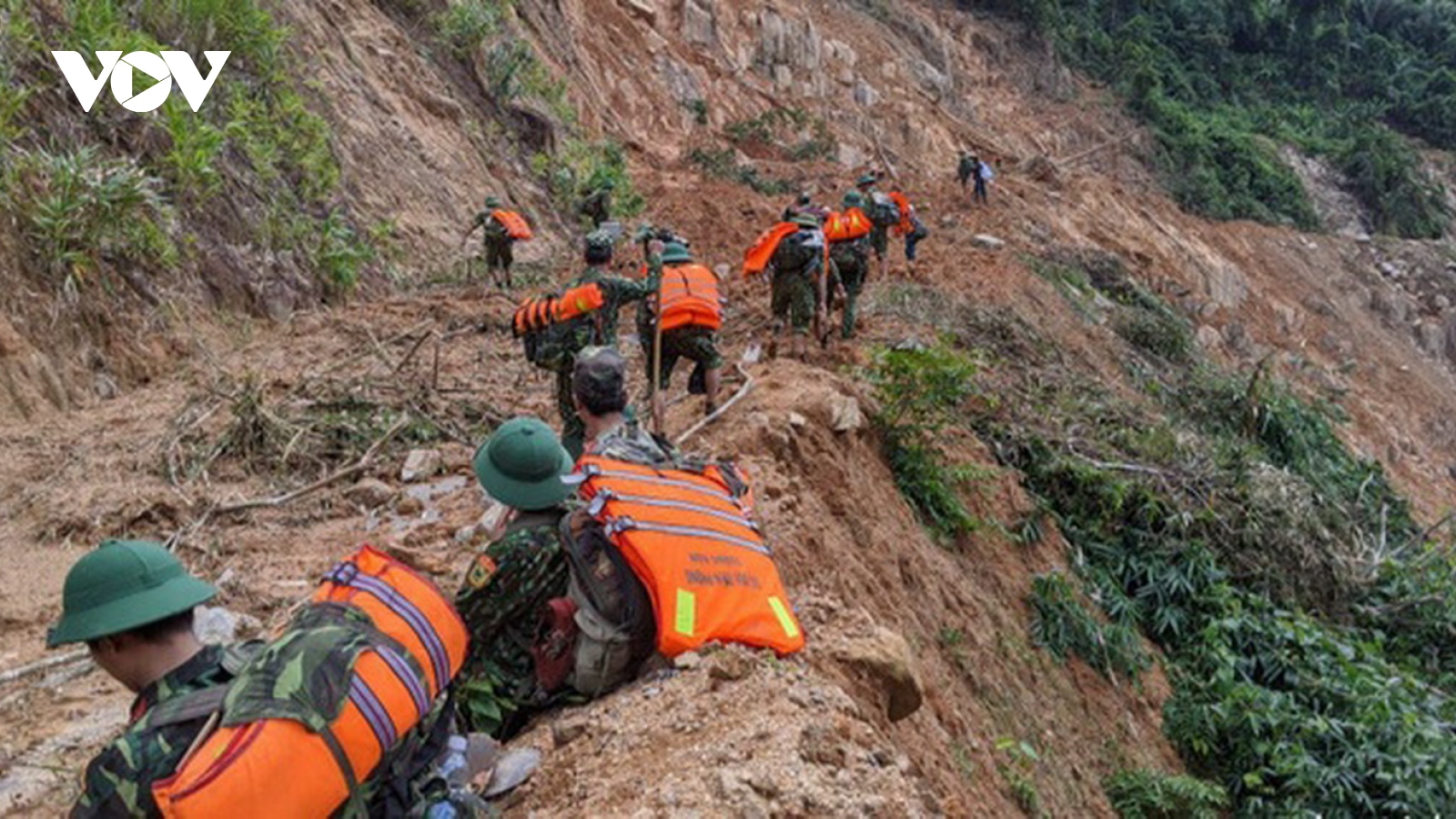 Quảng Nam tăng cường lực lượng, mở rộng khu vực tìm kiếm nạn nhân