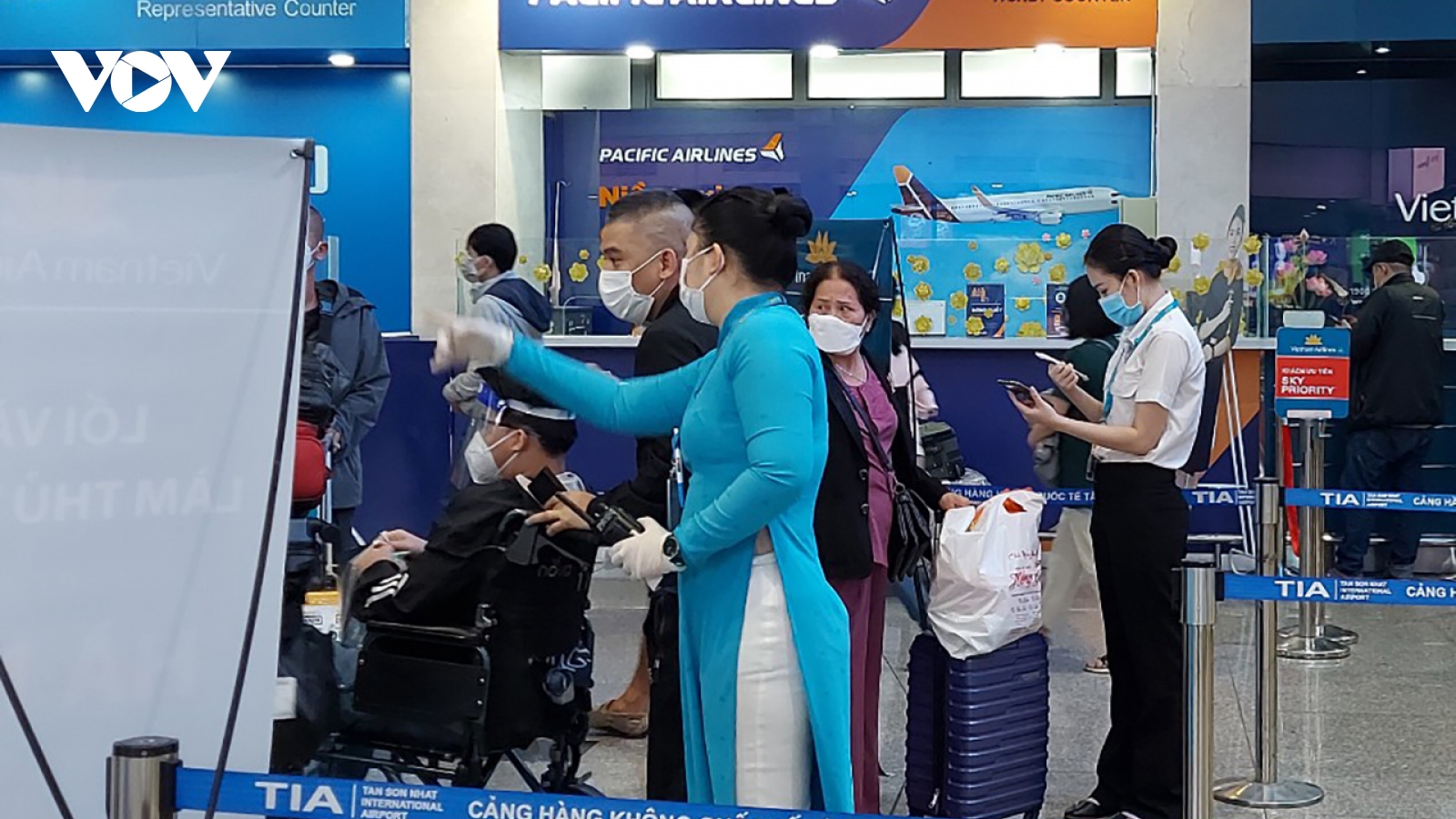 Hành khách đi máy bay tại sân bay Tân Sơn Nhất cần lưu ý gì?