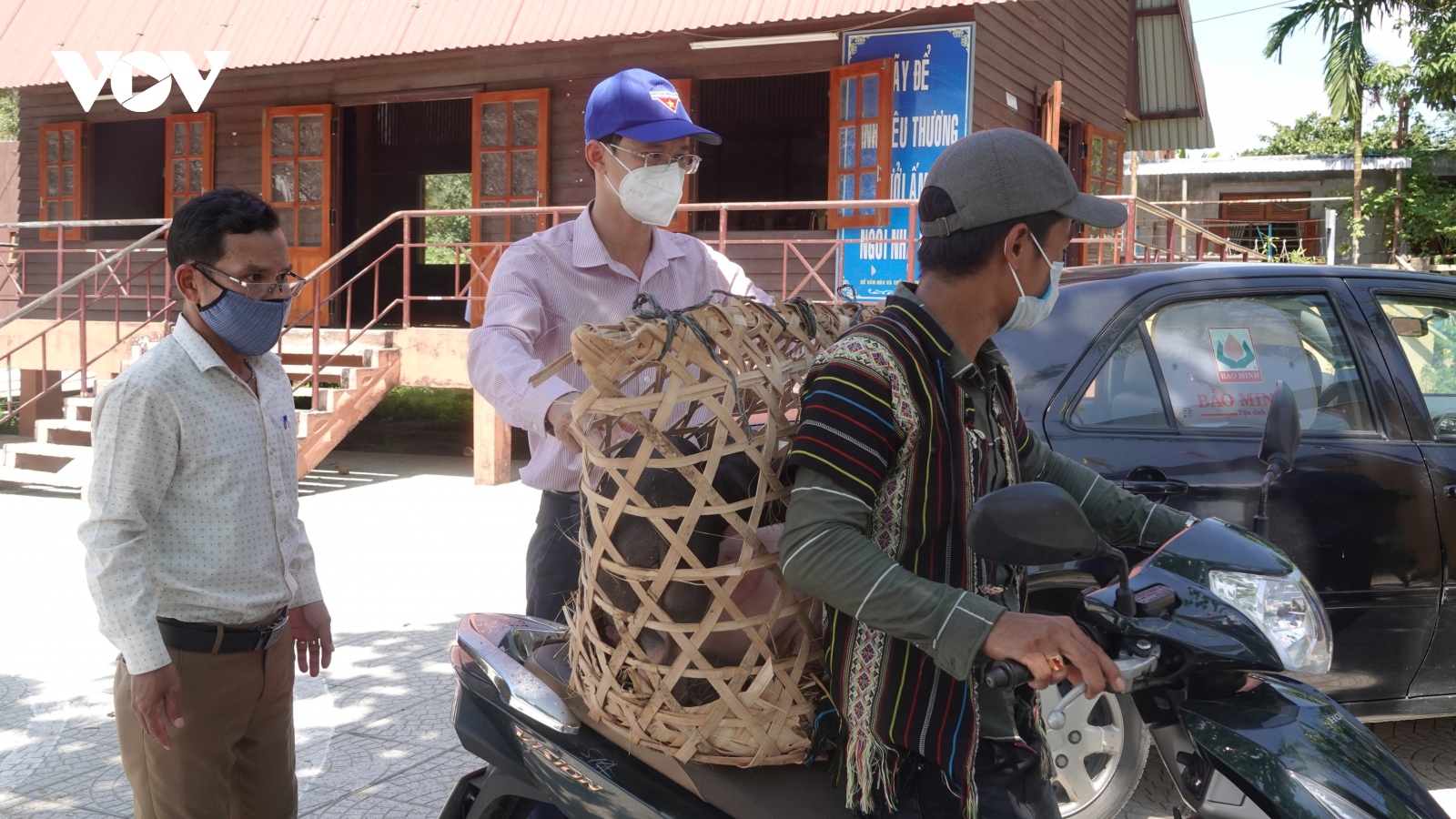 Tạo sinh kế cho thanh niên Cơ Tu