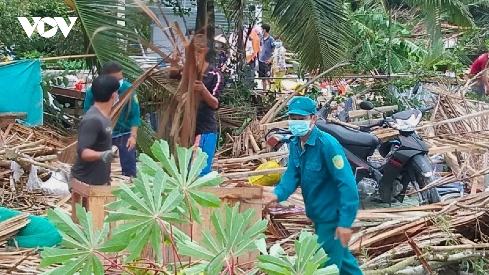 Mưa lớn kéo dài kèm theo giông lốc gây thiệt hại ở ĐBSCL