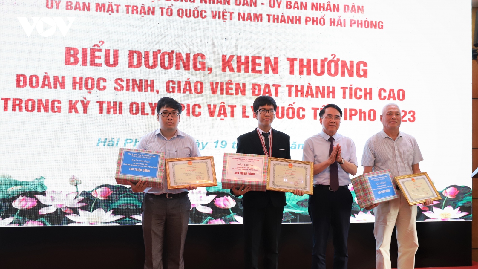 Hải Phòng thưởng 400 triệu đồng cho học sinh giành Huy chương Bạc Vật lý quốc tế