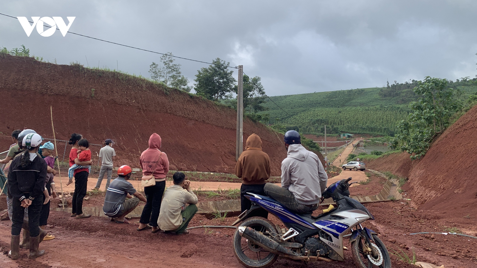 Nứt gãy tại đập thuỷ lợi Đắk N'ting: Chỉ có 15 ngày “cứu” công trình