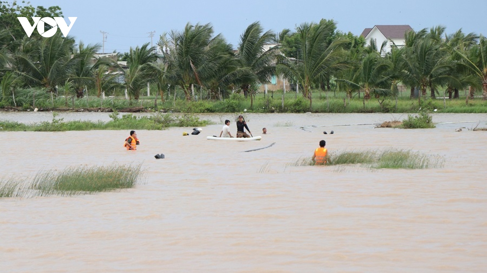 Tìm thấy thi thể học sinh rơi xuống ao Bầu Chùa ở Ninh Thuận