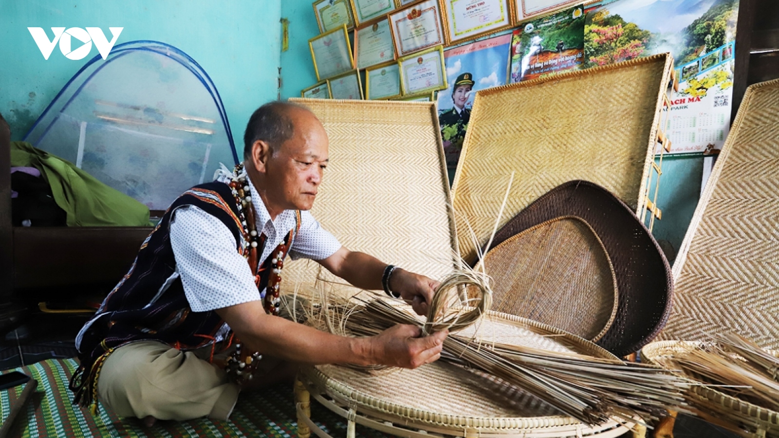 Già Alăng Phương tâm huyết bảo tồn nghề đan lát Cơ Tu