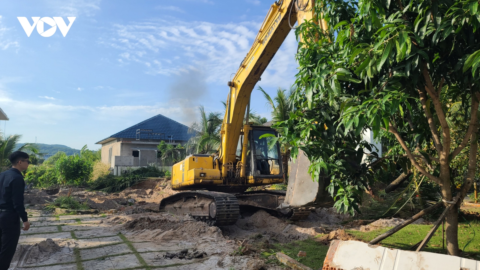 79 căn biệt thự xây không phép ở Phú Quốc: Thêm 2 hộ dân tự nguyện tháo dỡ