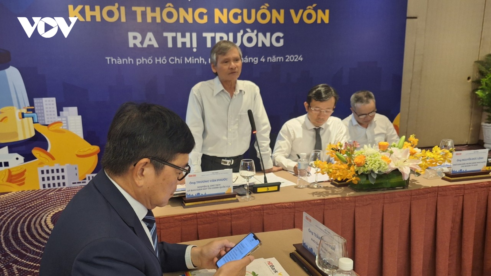 Khơi thông nguồn vốn bằng biện pháp phi tín dụng