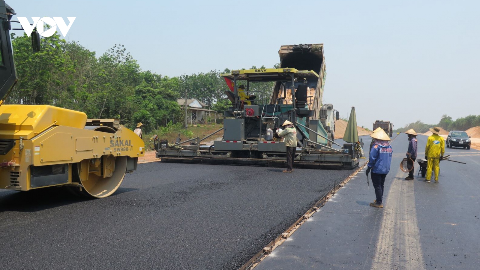 Chỉ đạo khẩn tháo gỡ vướng mặt bằng cao tốc Vạn Ninh-Cam Lộ (Quảng Trị)