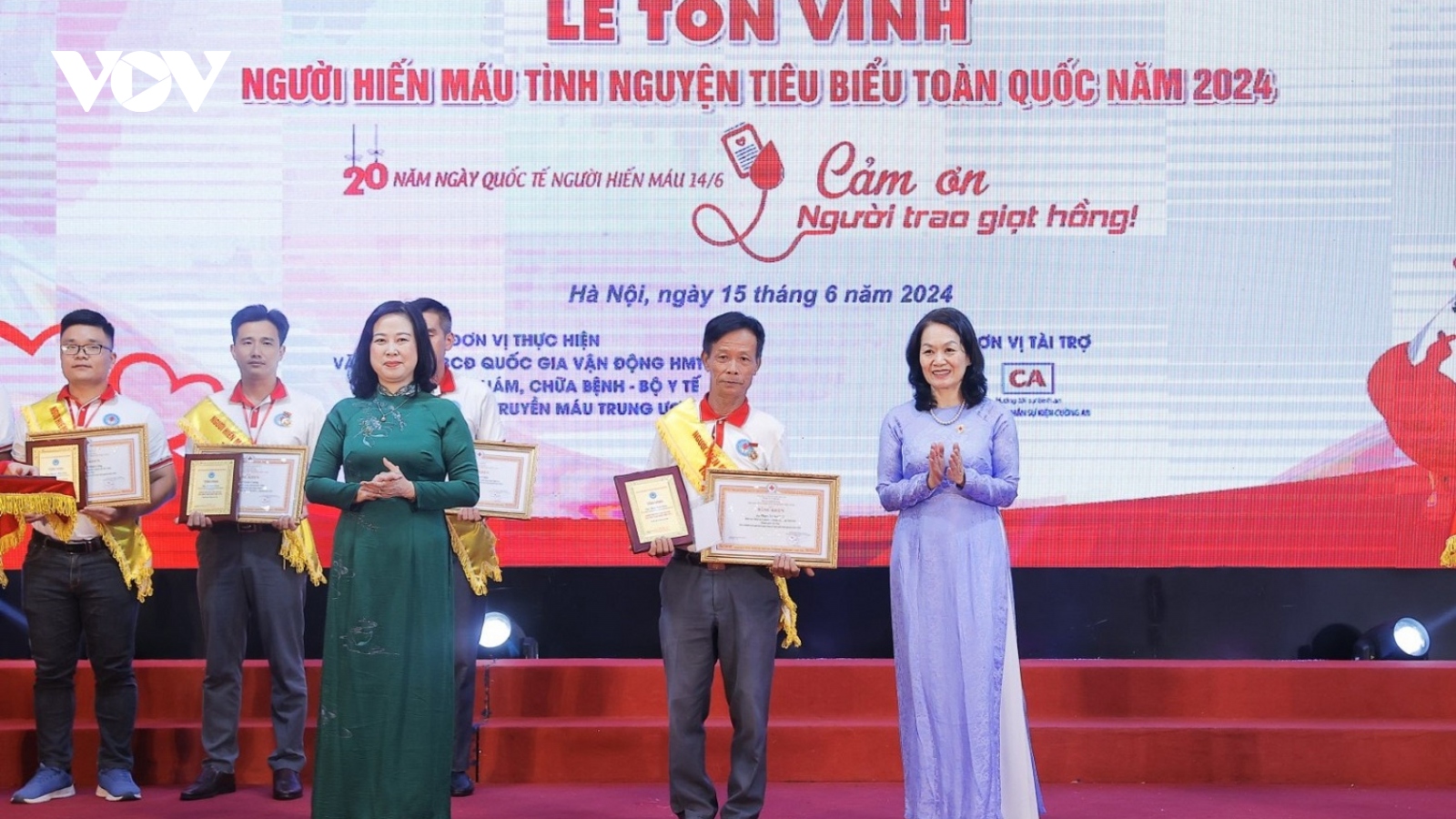 Tôn vinh 100 người hiến máu tiêu biểu toàn quốc năm 2024