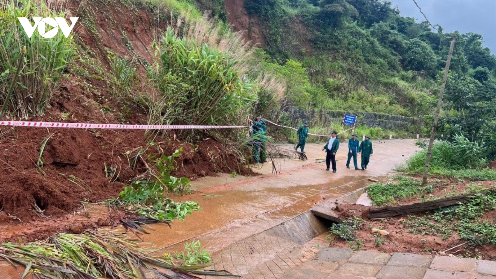 Giao thông Đắk Nông đối mặt với nguy cơ sạt lở mùa mưa lũ