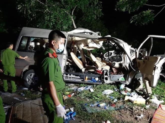 Vụ 2 xe đối đầu khiến 8 người chết ở Bình Thuận: Hé lộ nguyên nhân